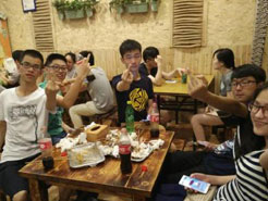 工业园区烧烤加盟,学烧烤技术,开烧烤店多少钱疯狂烤翅加盟