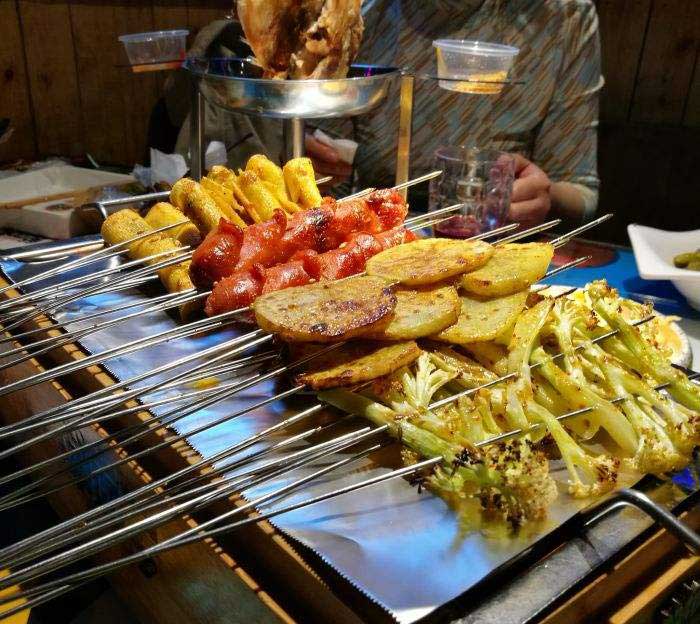 工业园区音乐烧烤吧